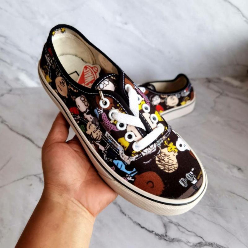 Vans Authentic Peanuts Snoopy Checkered Skate Shoes Pria Wanita