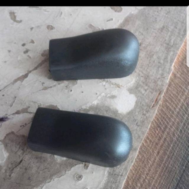 tutup wiper depan taft gt/feroza 1buah