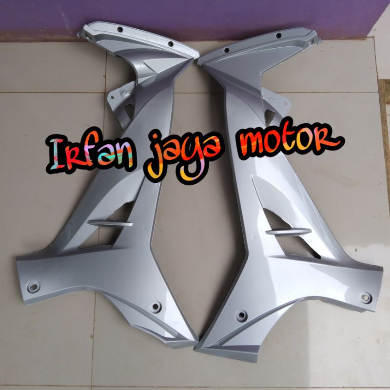 Sayap dalam Yamaha Vega R new silver