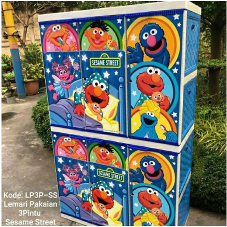 Lemari pakaian baju plastik akako LP3P JUMBO 3 pintu Karakter Motif Ranting Burung Elmo