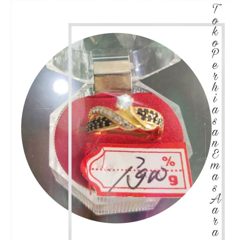 Cincin Emas 375 Cor Permata Slempang Hitam Putih