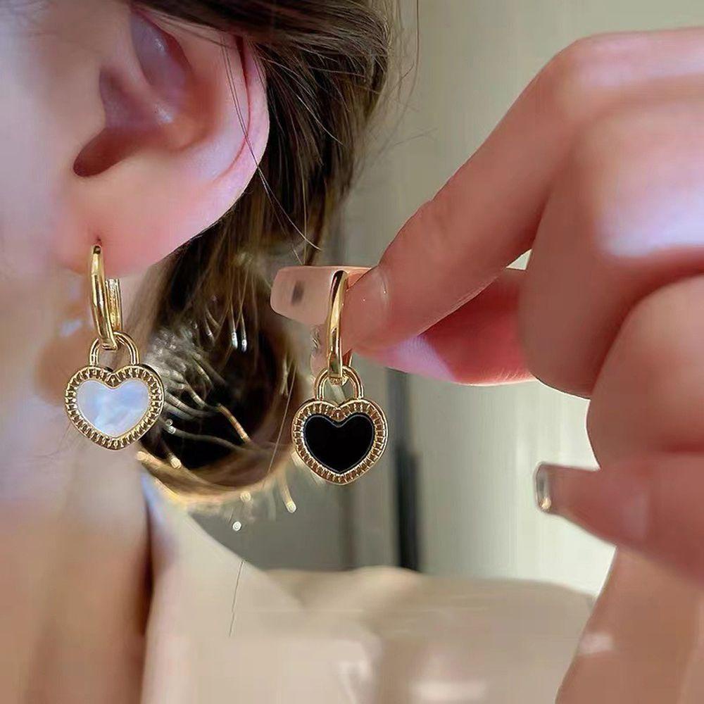 NEEDWAY Anting Perempuan Fashion Temperamen Shell Lucu Elegan Manis Hati Dua Sisi