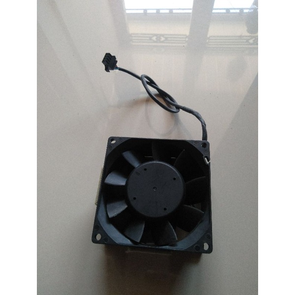 Fan high speed Fan dc 12v brushless 8x8x4,7cm