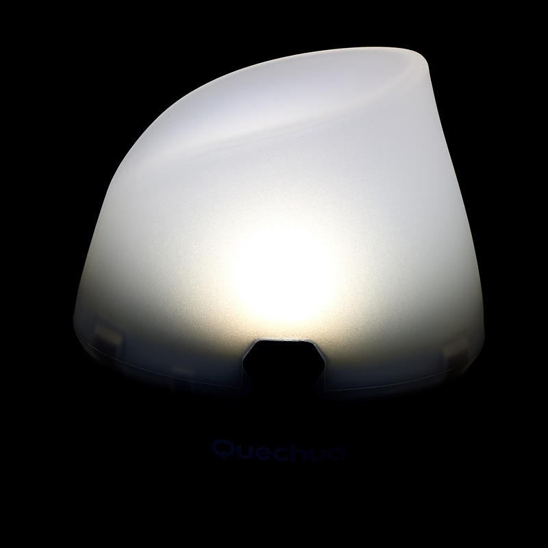 QUECHUA BL40 Lampu Kecil Kemah Camping Lumens Daya Baterai 50 Jam Tahan Air