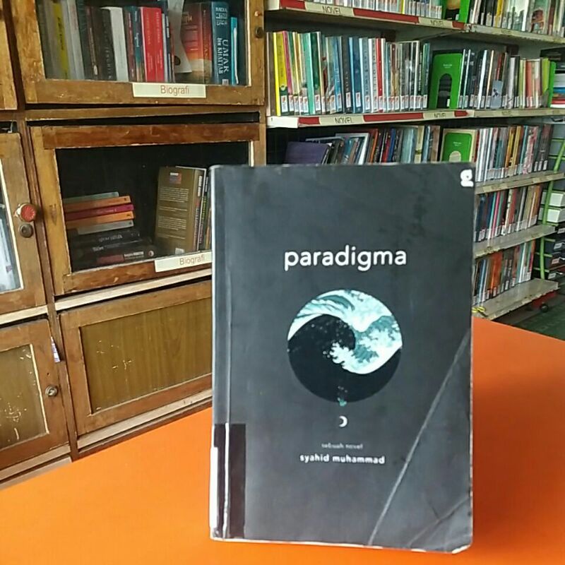 buku bekas preloved novel paradigma egosentris syahid muhammad iid balikpapan