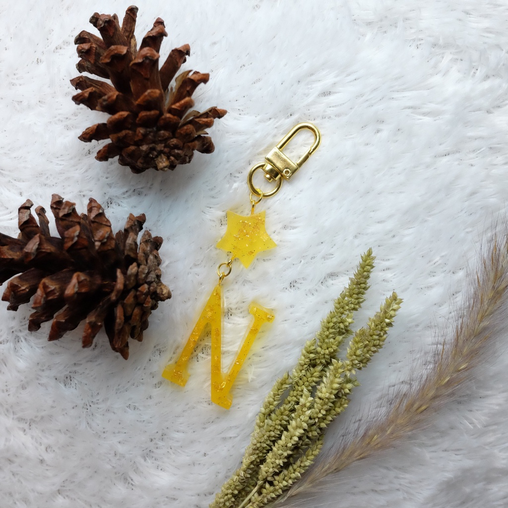 Custom Name Keychain/Resin Keychain