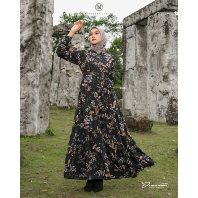 Deandra Dress By Nadheera Luxury