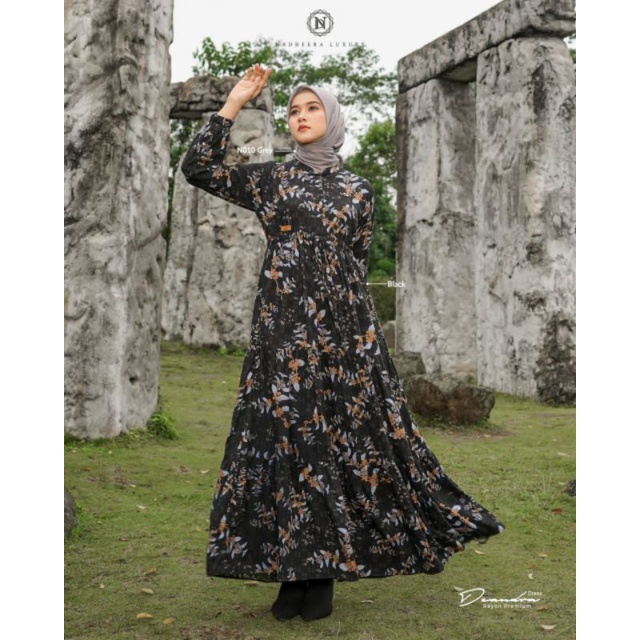 Deandra Dress By Nadheera Luxury