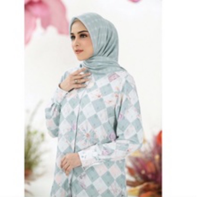 Daria Top SIZE M- Jade (Buttonscarves x Ria Miranda) / Atasan / Blouse