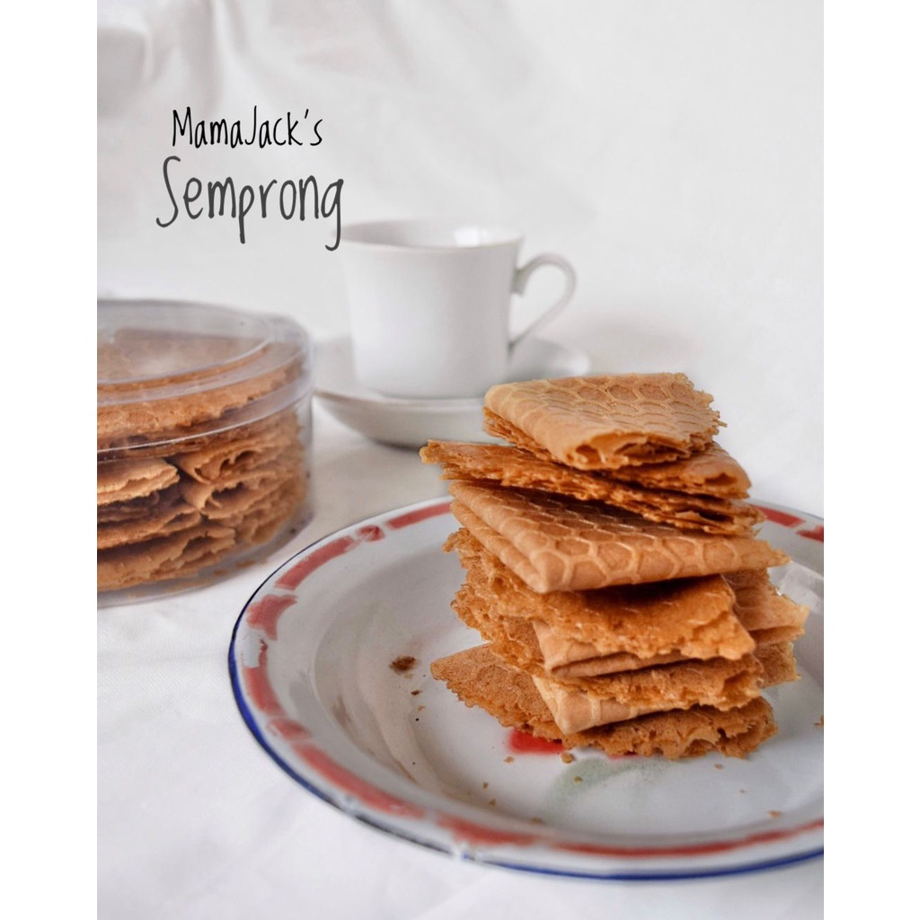 

Kue Semprong / Kue Sapik / Renyah / Enak / Bikin Nagih / Garing / Tidak Terlalu manis / krunchi