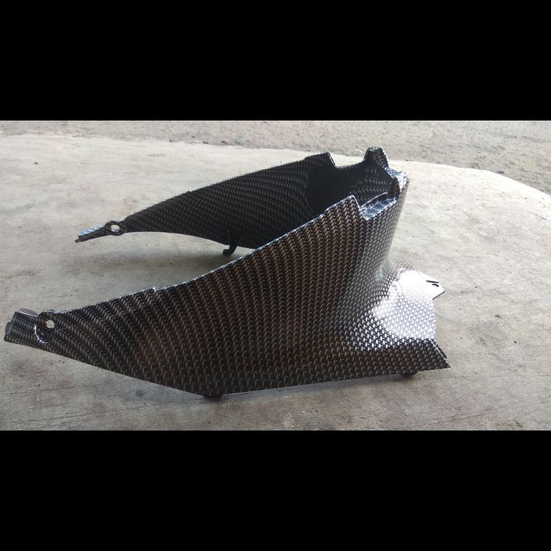 legshil supra 125 karbon /Dek bawah jok tangki supra x 125 karbon