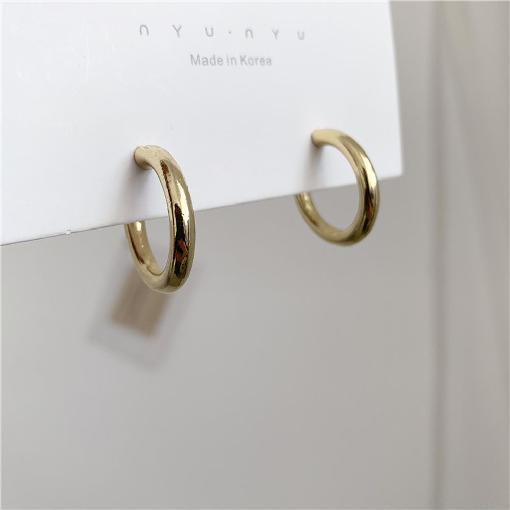 Anting Hoop Bentuk C Geometris Bulat Bahan Alloy Gaya Korea Untuk Wanita