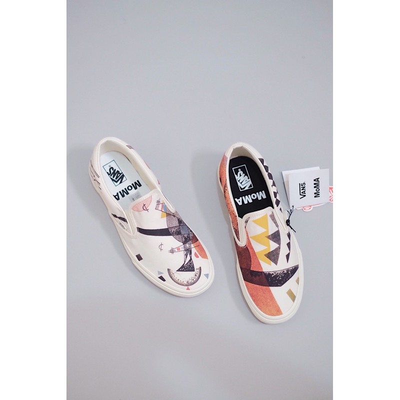 sepatu vans slip on moma