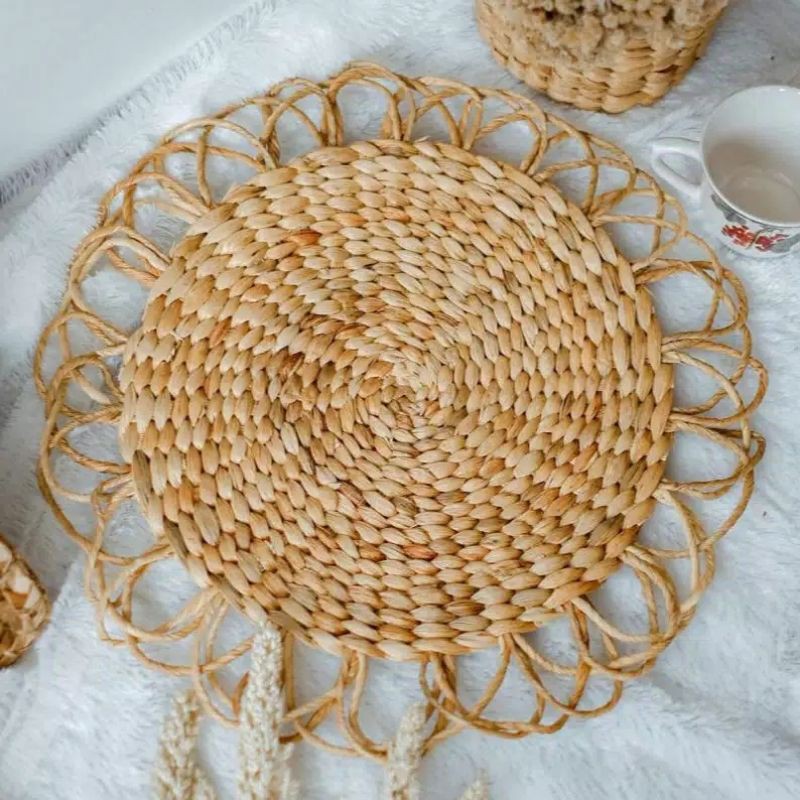 Alas piring/Placemat kembang/Placemate bunga/Tatakan piring/Alas meja/Anyaman eceng gondok KEMBANG