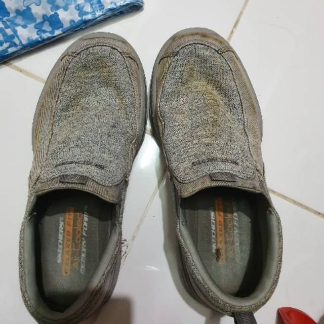 Preloved sepatu skechers pria uk euro 42