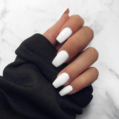 Madame Gie Nail Moji Putih 7ml