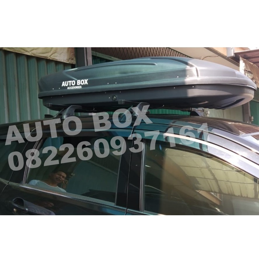Roof box universal 650L
