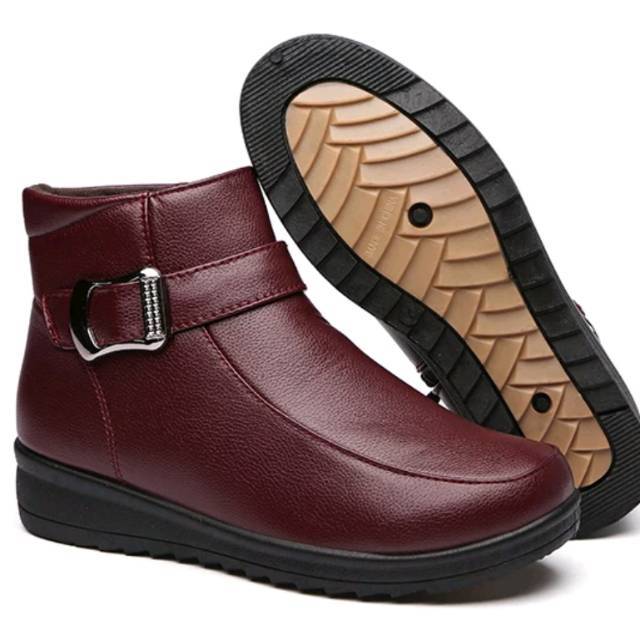 Sepatu winter kulit size 38