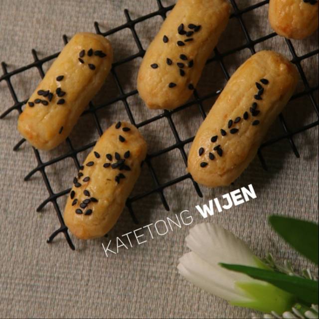 

Kue Kering Katetong Wijen HomeMade Roombutter Cookies Lebaran, Natal, Tahun Baru, Imlek, Kado Parcel