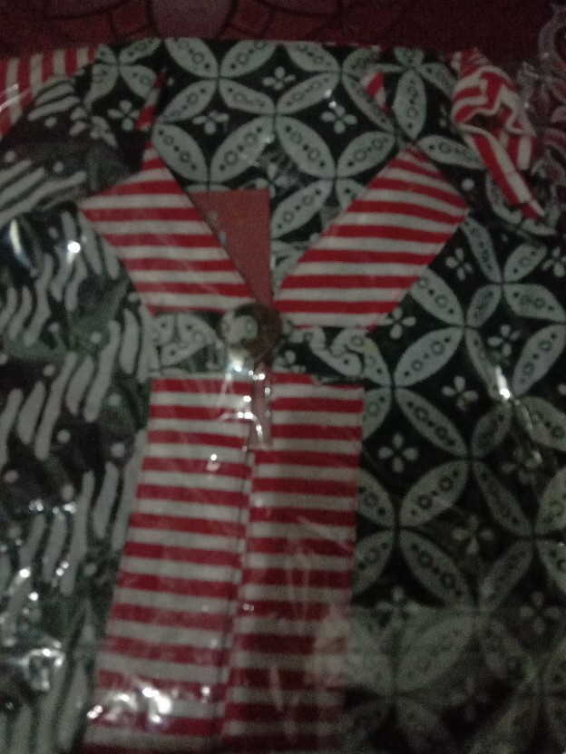 Batik Wanita Atasan Blouse Modern Trendy Warna Hitam Kombinasi Merah By Batik Dua Putri Collection