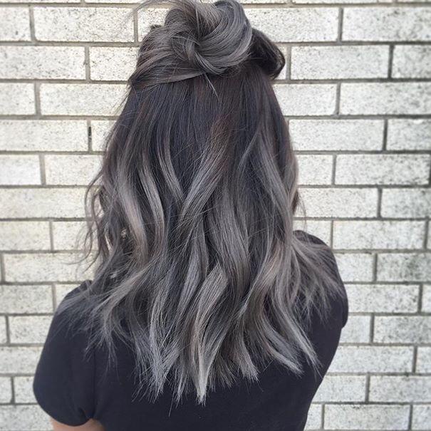 [KODE BARANG W803] Loreal MajiFashion Blue Coal 12.11 Ash Blonde Grey Abu-Abu Silver Hair Dye Cat Ra