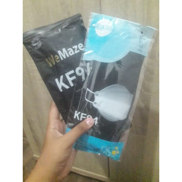 MASKER KN94 HITAM