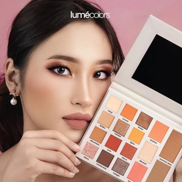 Image of Paket Day & Night Palette 12 Colors with Makeup Brush Lumecolors #0