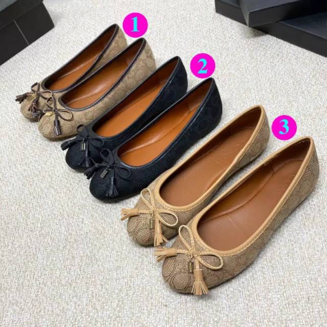 Sepatu wanita on slip Coach Original