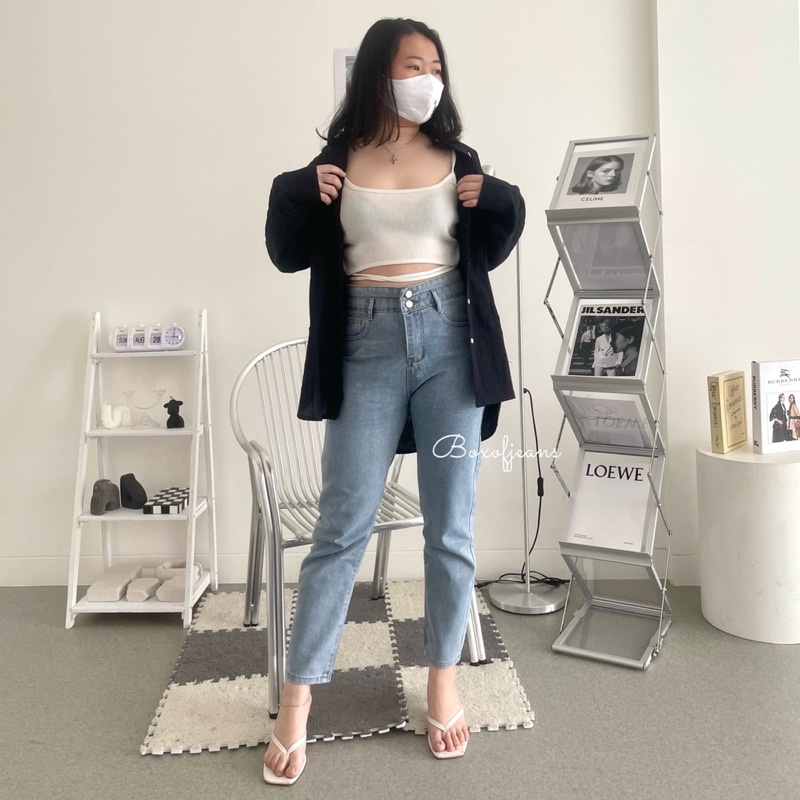 Boxofjeans - KEI Button Boyfriend Jeans - LIGHT BLUE