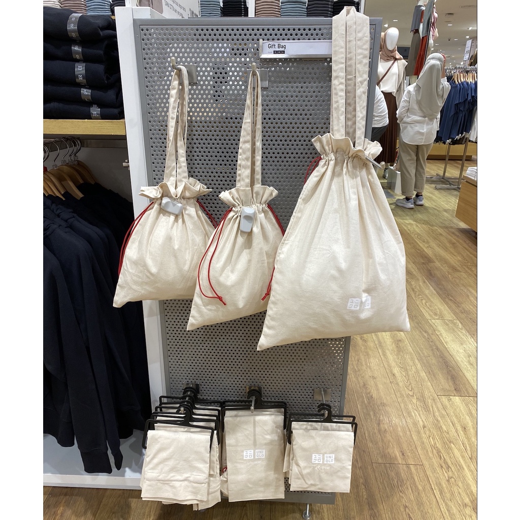 Gift bag UNIQLO