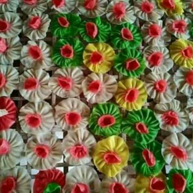 

Kembang bopong/kembang goyang