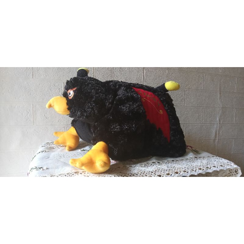 Preloved boneka bantal Angry Birds hitam