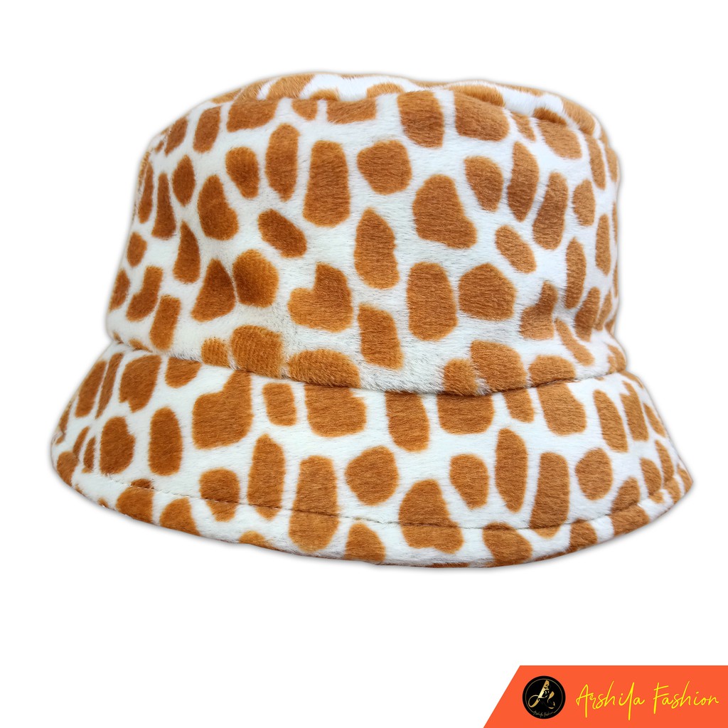 Topi Bucket Wanita Bahan Bulu Motif Lembut Hangat Warna Pelangi Untuk Musim Dingin