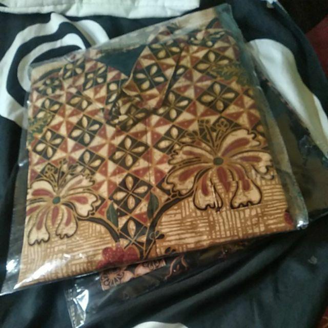 Puspo Gagah Cabut Sogan Pendek Kemeja Batik Pria Katun Cabut Primisima Full Furing