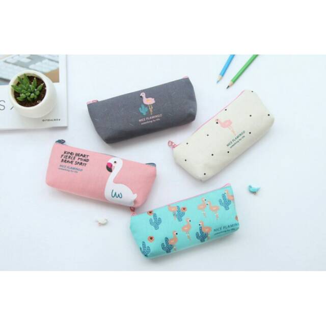 

Tempat Pensil Kanvas Flamingo