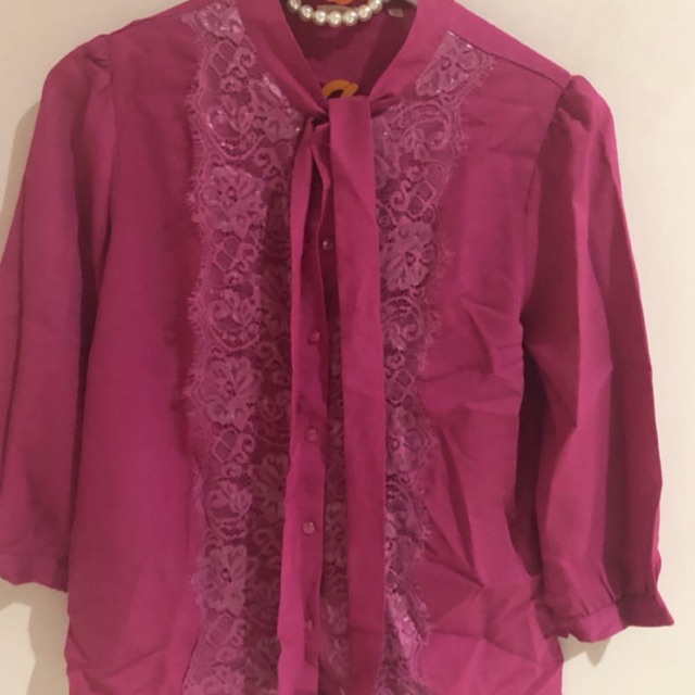 Accent baju kerja pink