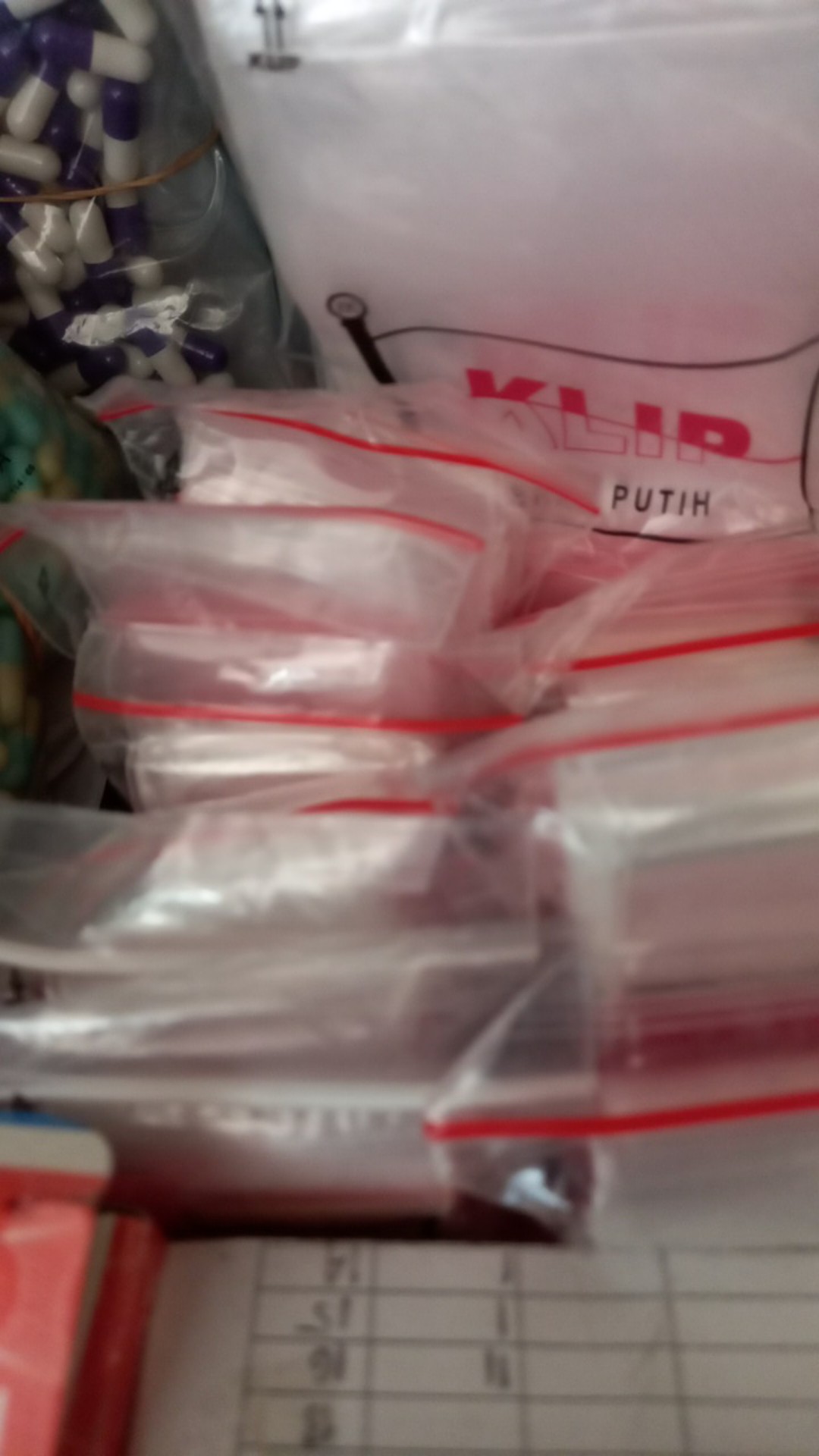 Plastik Klip/ Pe Klip Isi 100 Lembar/  Plastik Klip Berbagai Macam Ukuran Tersedia