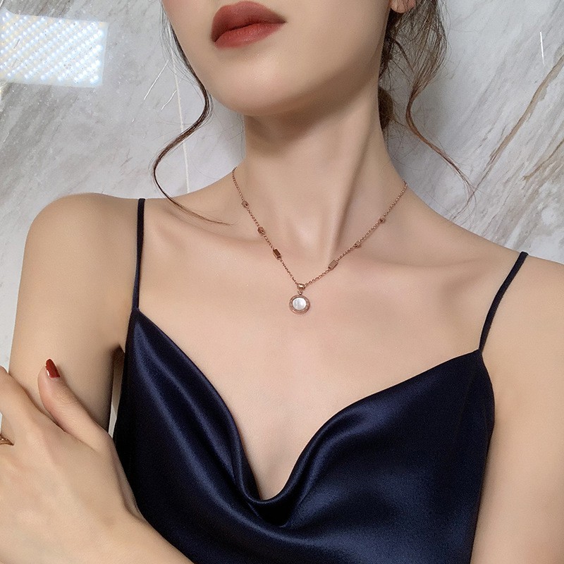 ESGE KALUNG FASHION WANITA ANTI KARAT (AMARA) / KALUNG BAJA TITANIUM KALUNG FASHION TRENDY KOREA KALUNG WANITA KOREA CANTIK UPTODATE KOREAN STYLE KOREA STYLE KALUNG PERHIASAN WANITA KOREA PERHIASAN TITANIUM WANITA ANTI ALERGI KALUNG TAHAN AIR