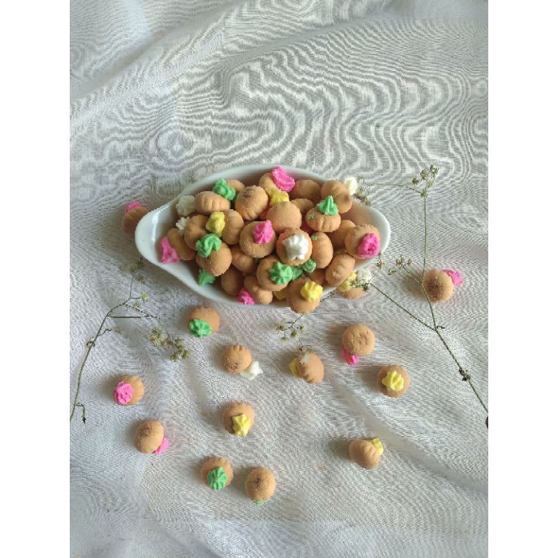 

KUE JAMBUL GULA WARNA WARNI