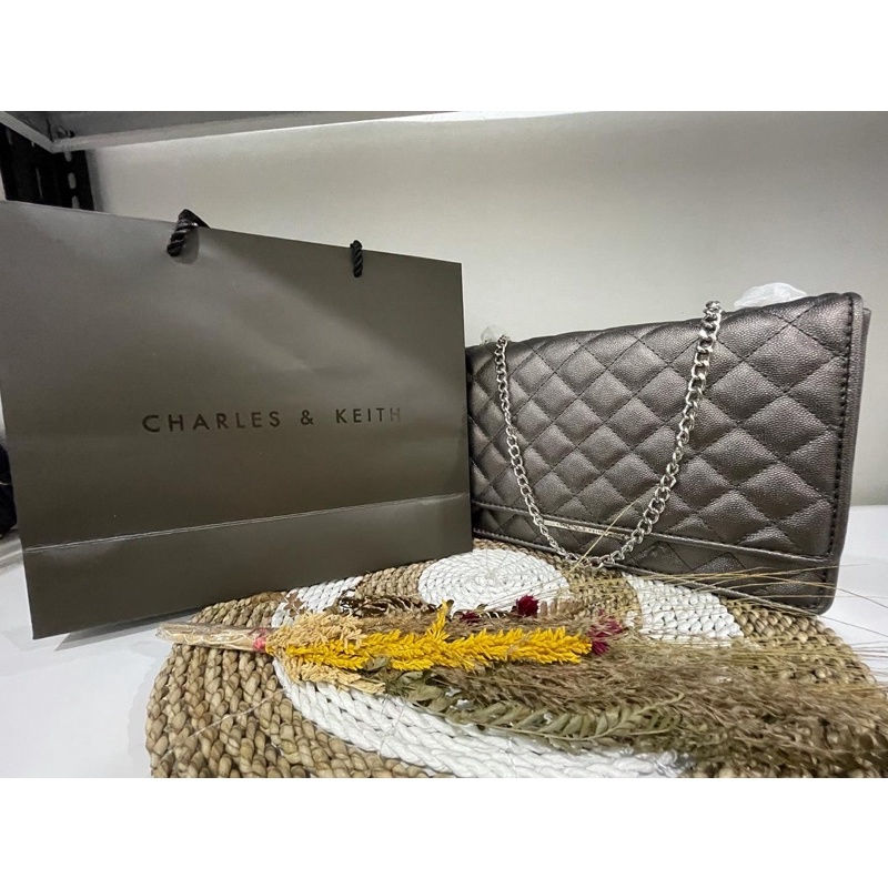 TAS BAG CK HARDEN QUILTED SILVER Size 26x10x18cm