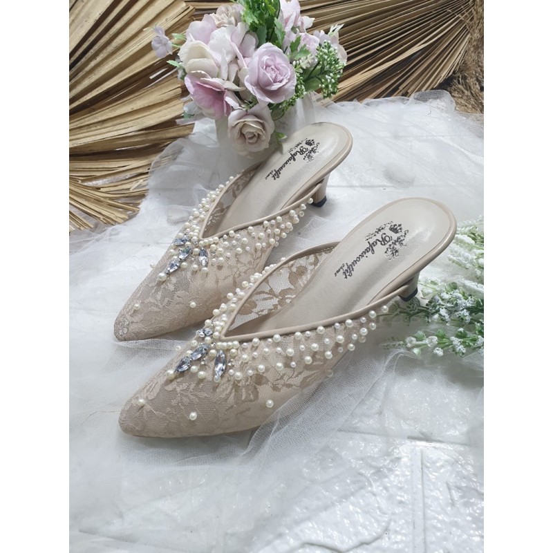 sepatu v Julia payet cream diamont dan mutiara cantik 5cm lancip