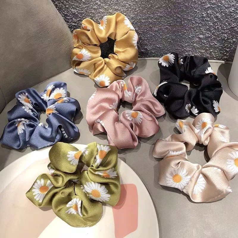Karet Satin Korea Fashion Bunga Daisy Scrunchie elastis