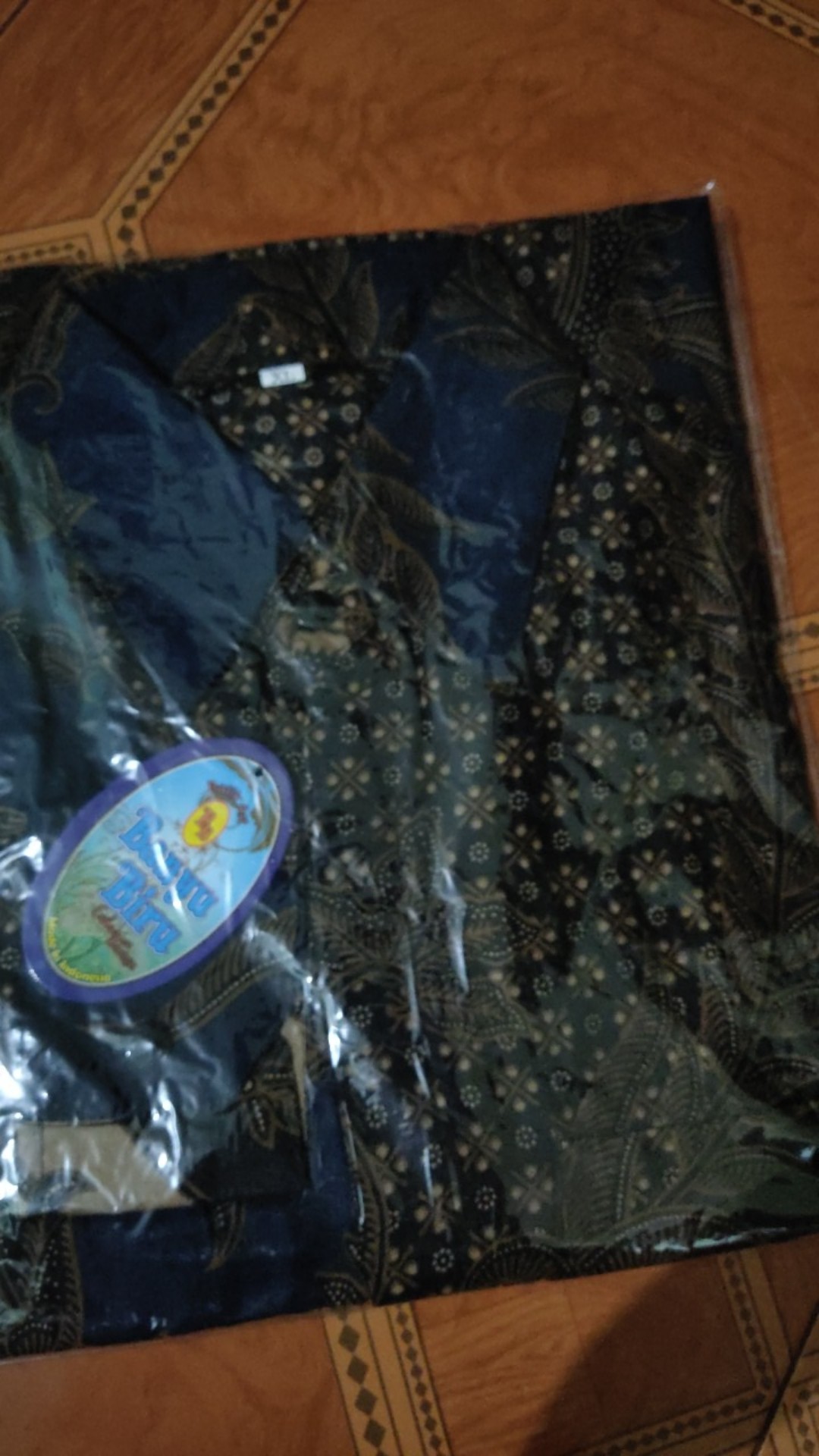 Kemeja Pria Motif Lovebird Ukuran Jumbo Warna Hitam Biru Merah