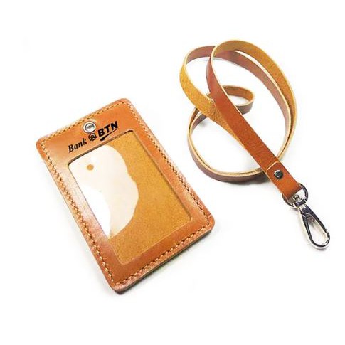 

Name Tag Id Kulit Asli Logo Bank BTN Warna Tan GARANSI 1 TAHUN - Tali Id Card. Gantungan Id Card