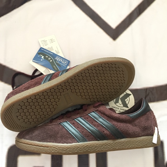 Adidas tobacco