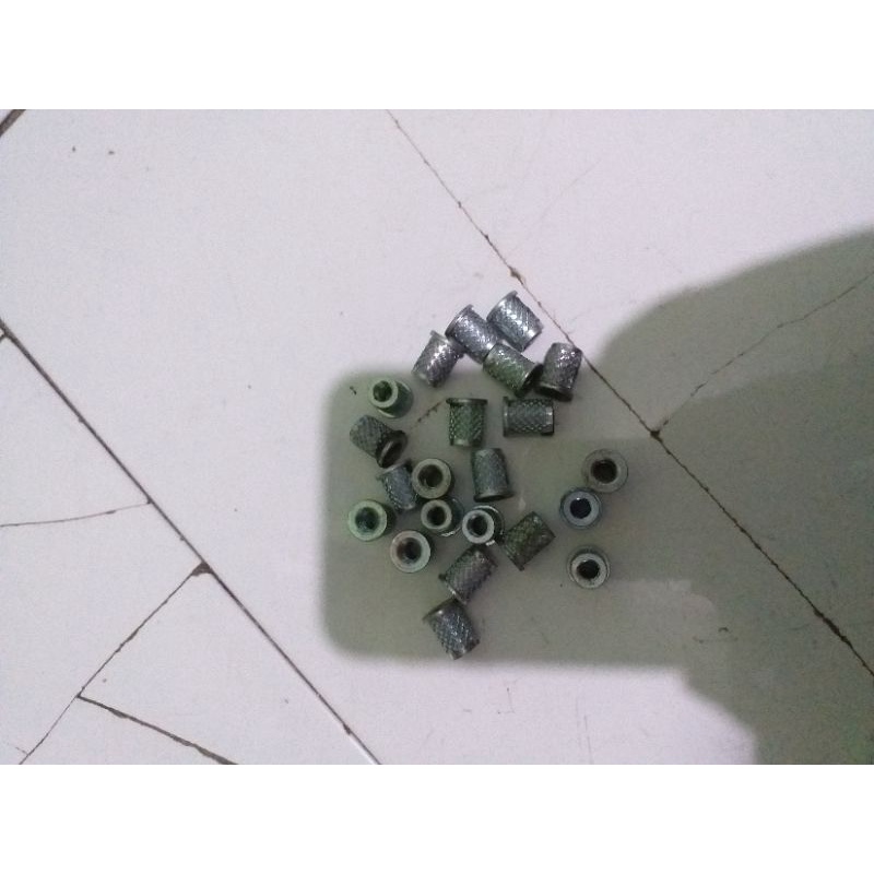 Baut Kaki Spion Rush / Mur Nanas