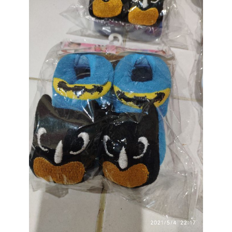 kaos kaki bayi boneka kemas satuan