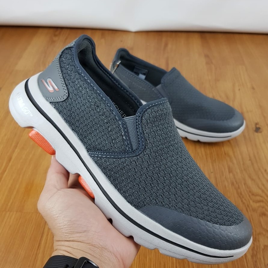 Sepatu Skechers Pria Gowalk 5 Apprized/Skechers Gowalk