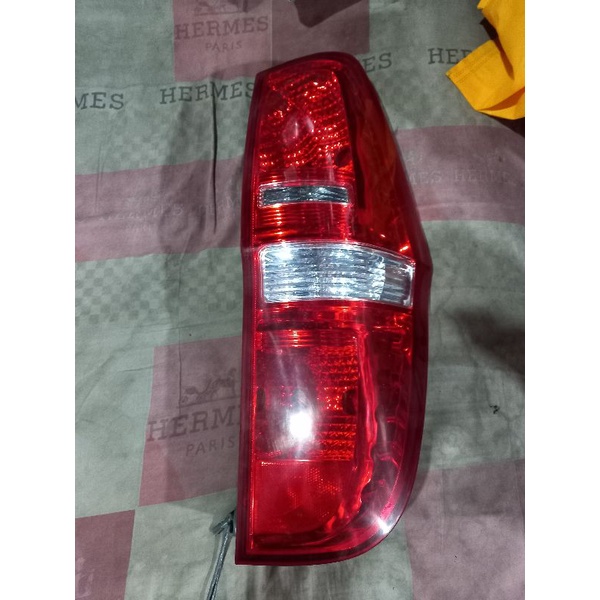 lampu stop hyundai H1