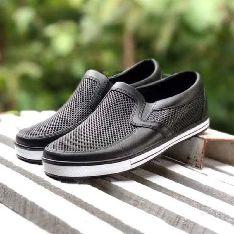 SEPATU KARET PRIA SANKYO 39-43